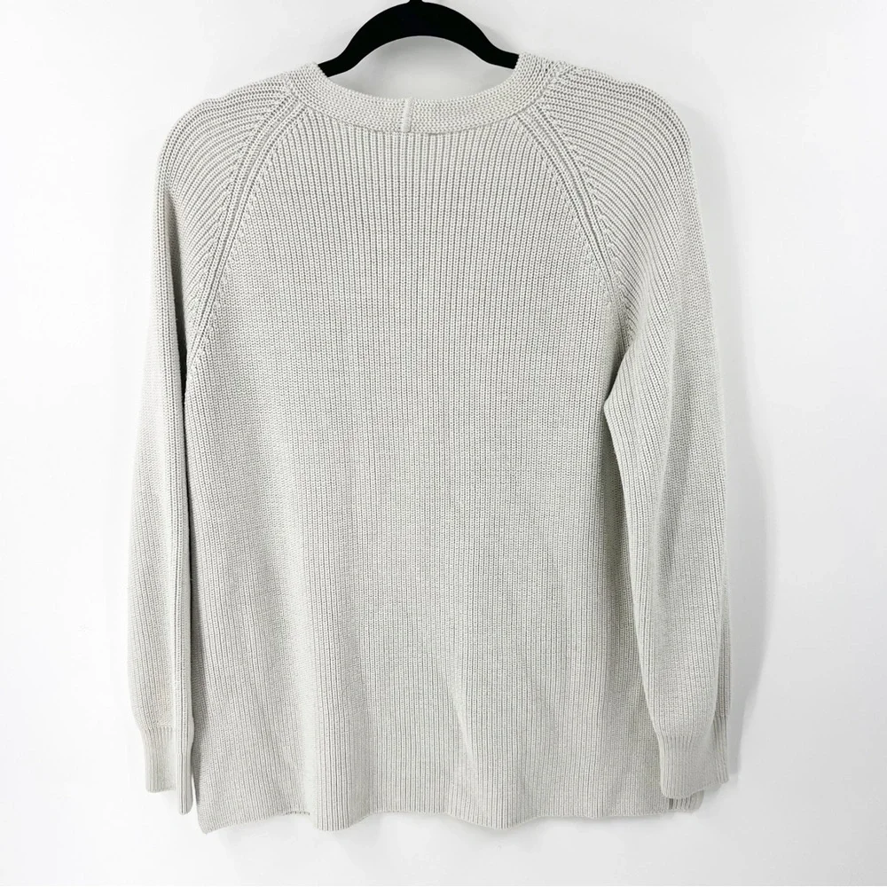 ✅ Athleta Shasta V-Neck‎ Sweater Oversized in Dove Size SMALL